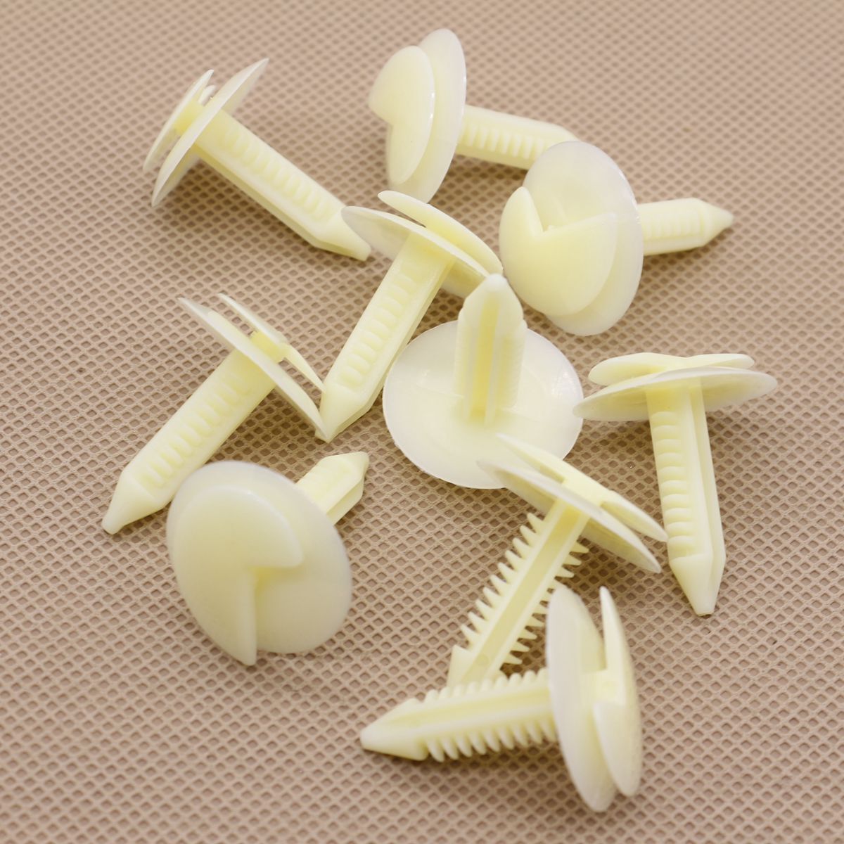 10Pcs Door Trim Panel Retainers Clips For GM 20451401