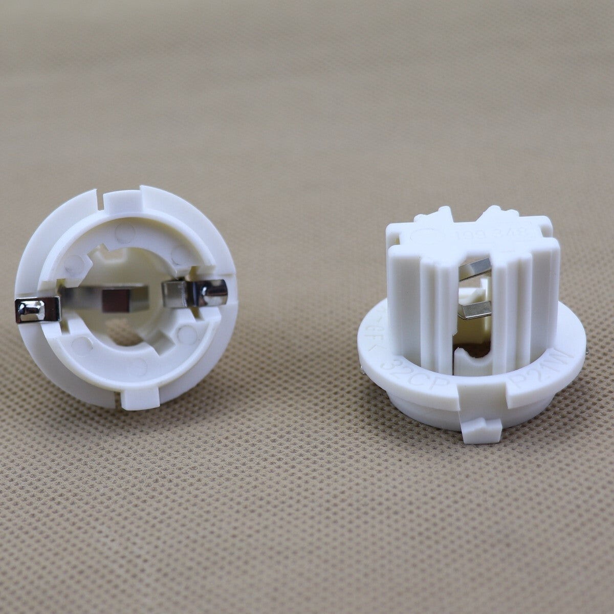 2pcs 63216943036 for BMW X3 X5 Series E53 E65 E66 Brake Light Socket