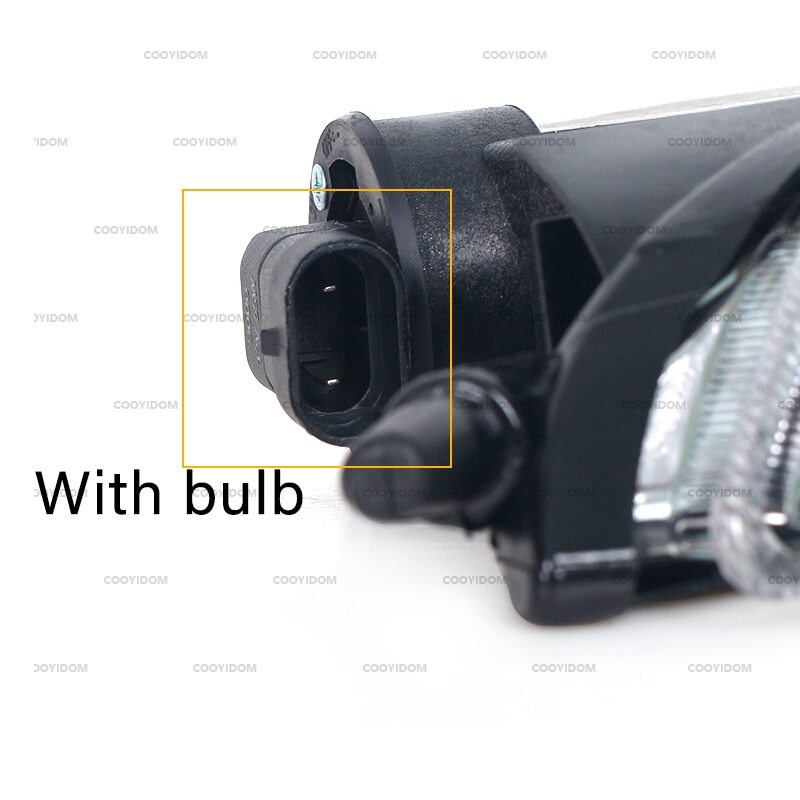 The left front bumper fog light is suitable for Toyota for Corolla Kombi Limo E12 2001-2004.