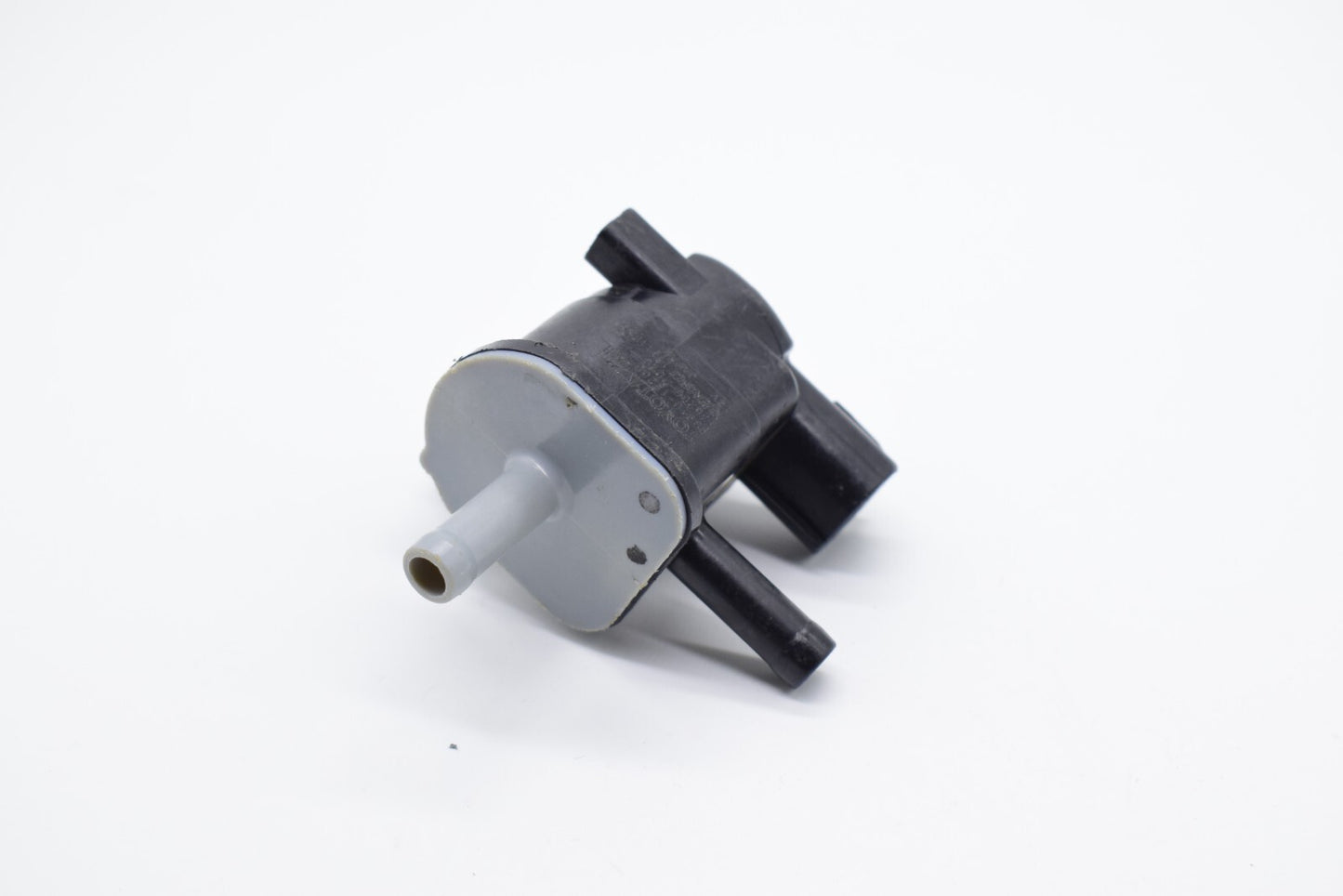for TOYOTA AYGO 1.0 90910-12280,136200-7070 Purge Control Solenoid Vacuum Valve