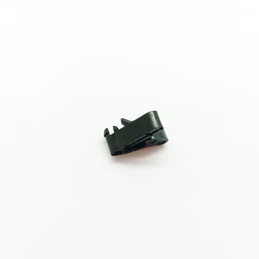 2 Gas Fuel Latch Clips BPX700010 Suitable for (1998-2004) for use in finding 2