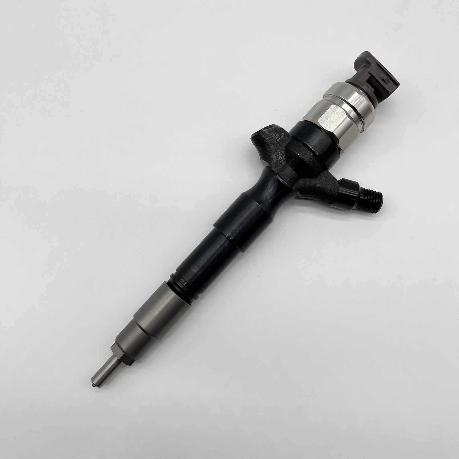 Common rail Fuel Injector 095000-6730 23670-51020 for Toyota for Land Cruiser