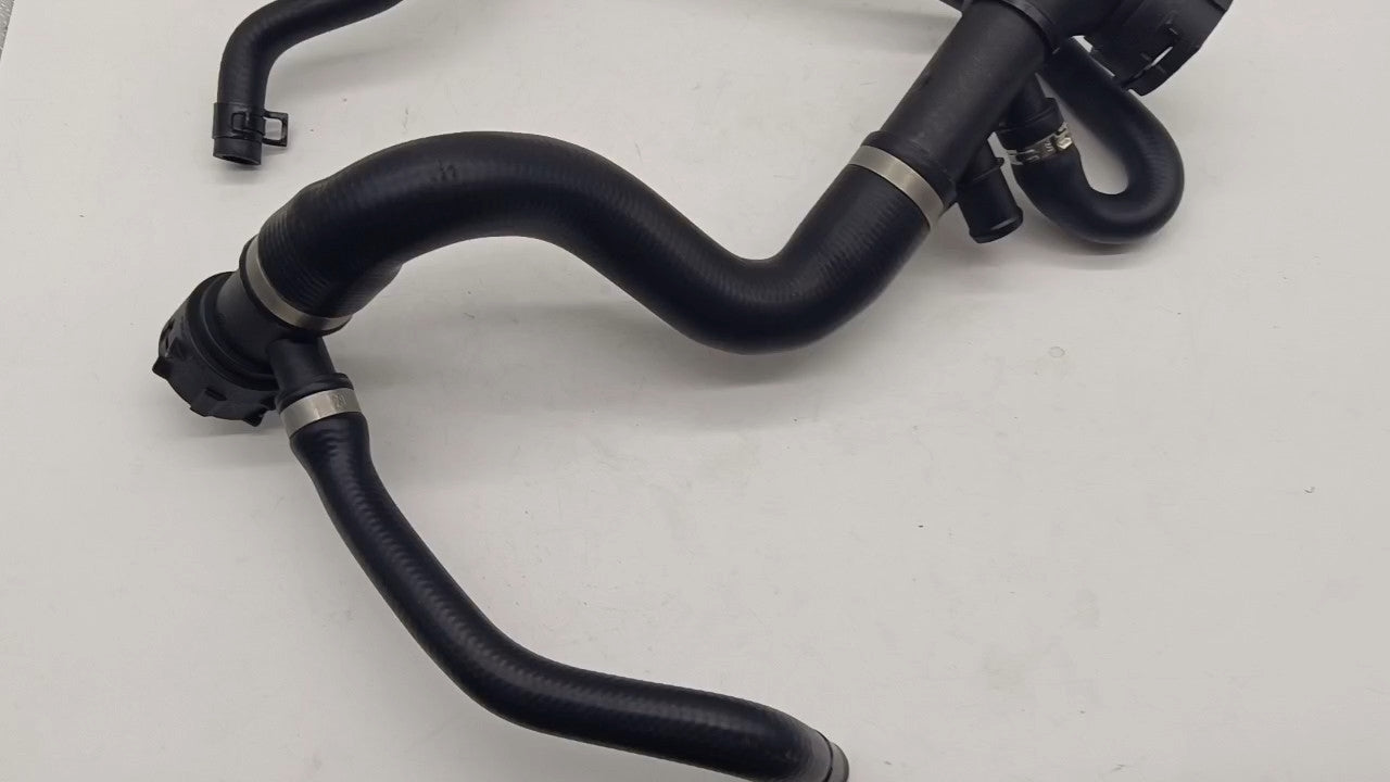 Radiator Coolant Hose for Volvo V60 S60 XC60 XC90 V90 S90L S90 32249658 B4204T23