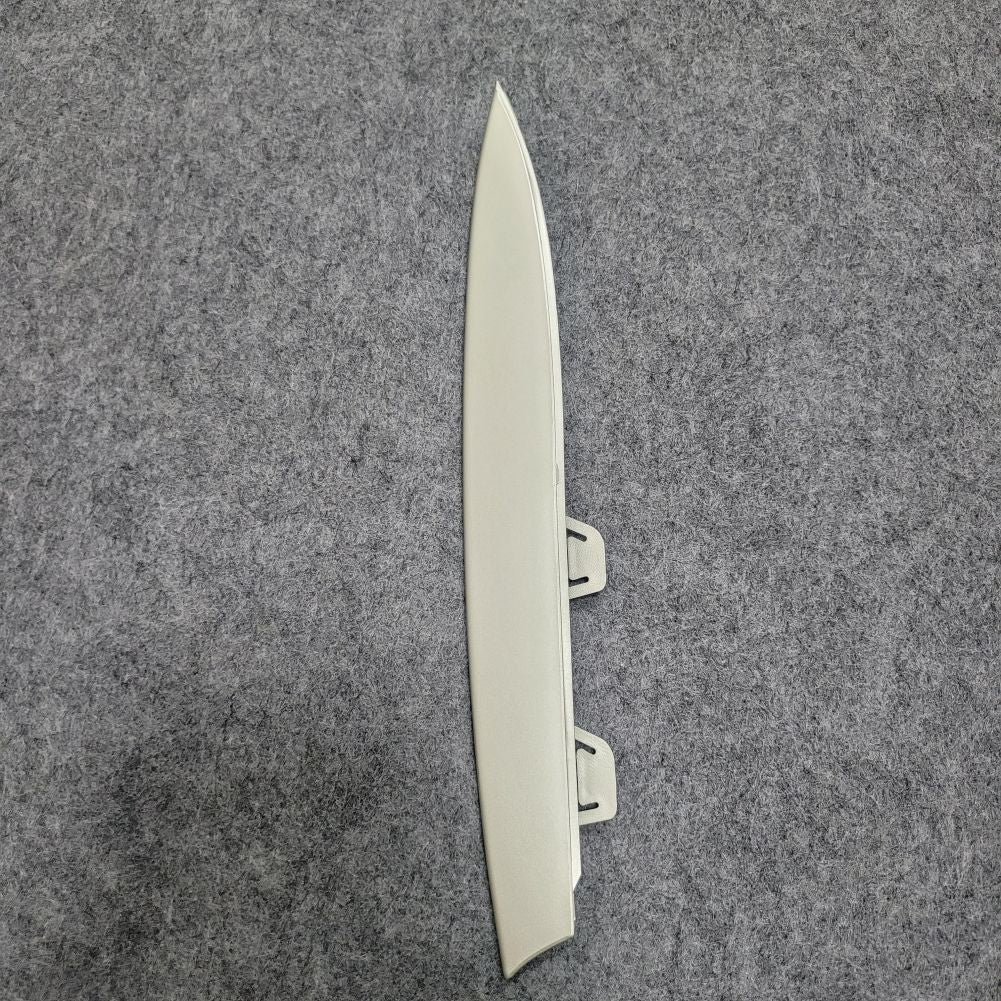 Front bumper grille trim blades are suitable for BMW 5' F07 535i/550i 10-13