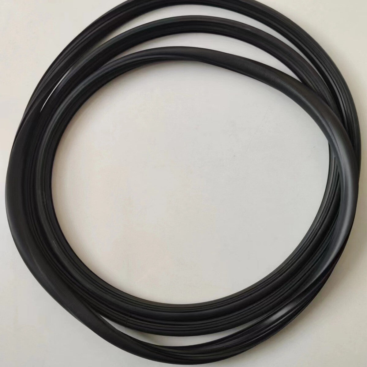 Sunroof glass sealing gasket suitable for Ford Expedition F-150 F-250 5L1Z-7851884-AA
