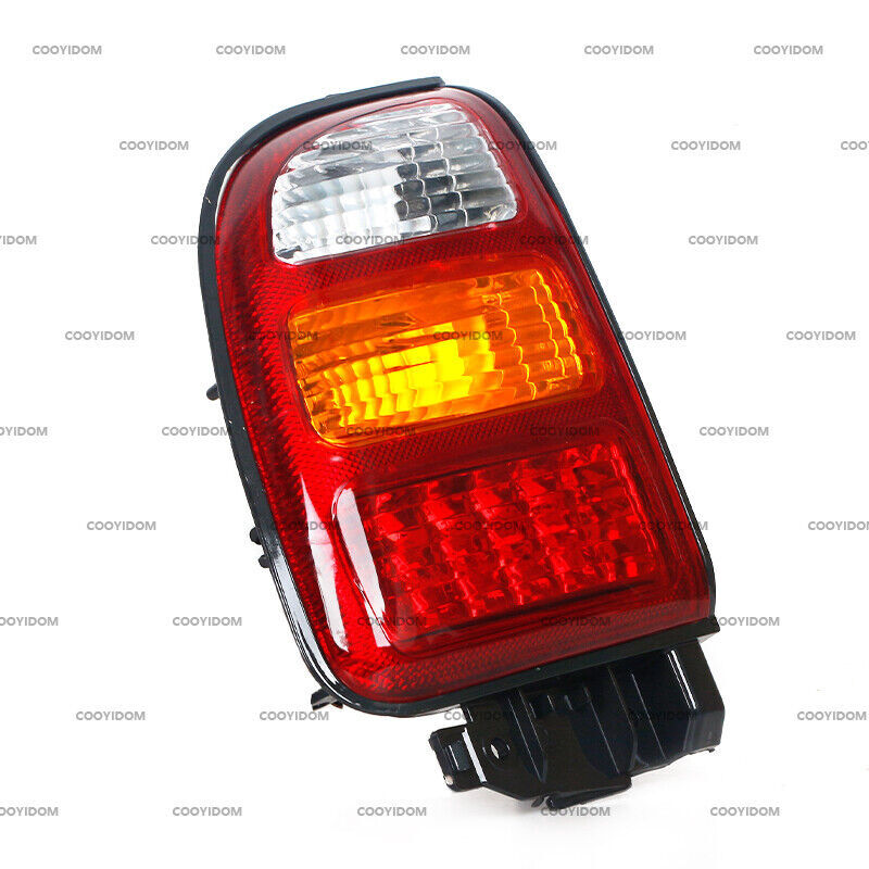 The right LED rear taillight signal light is compatible with 1998-2000 for Toyota RAV4 models.