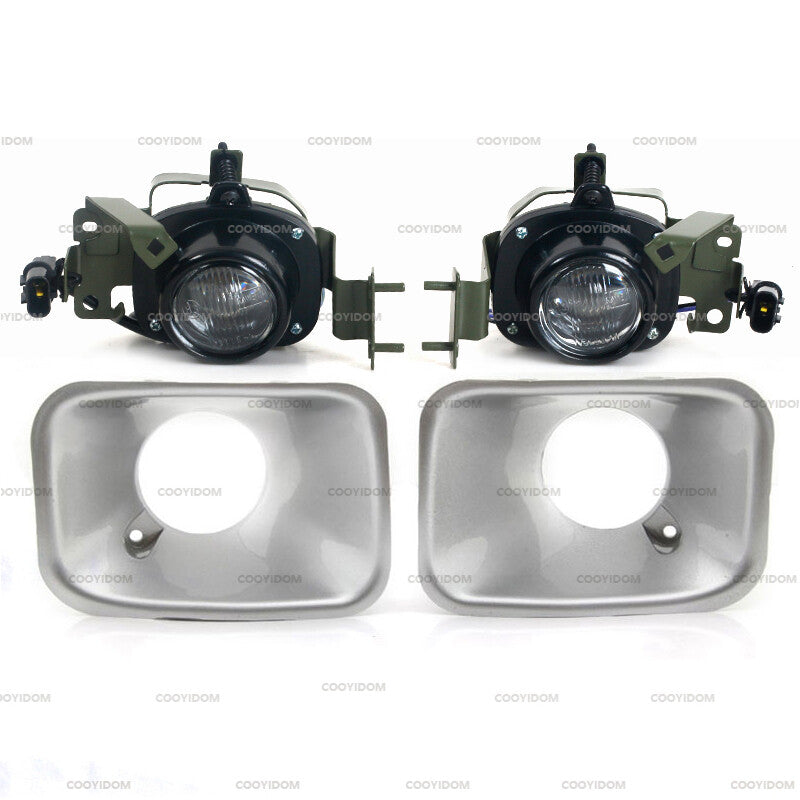 One set of front bumper fog lights suitable for Mitsubishi PAJERO MONTERO V32 V33 V43