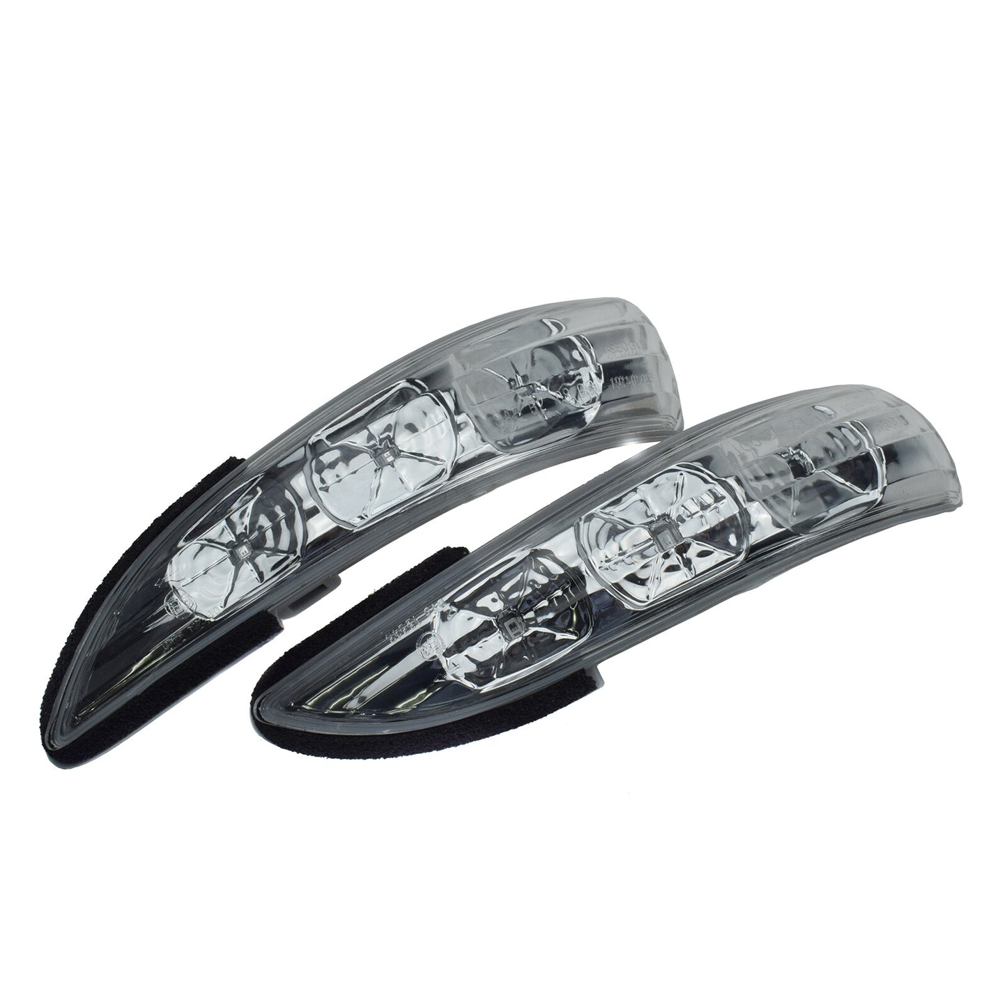 A pair of side mirror turn signals, suitable for HYUNDAI for GENESIS Coupe 2010-16, new.