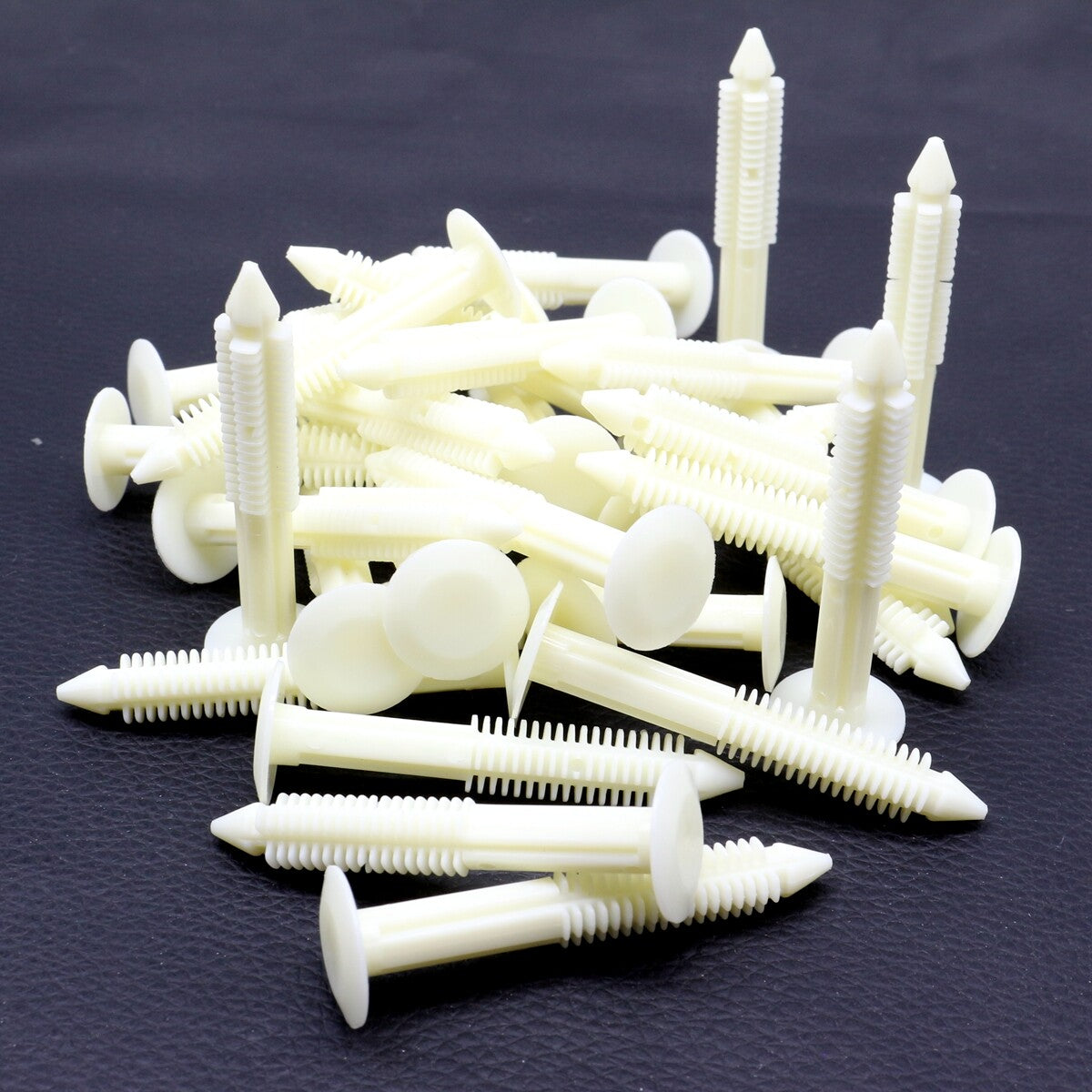 30Pcs For GM 22527720 Hood Seal Retainers Rivet Retainer Clip