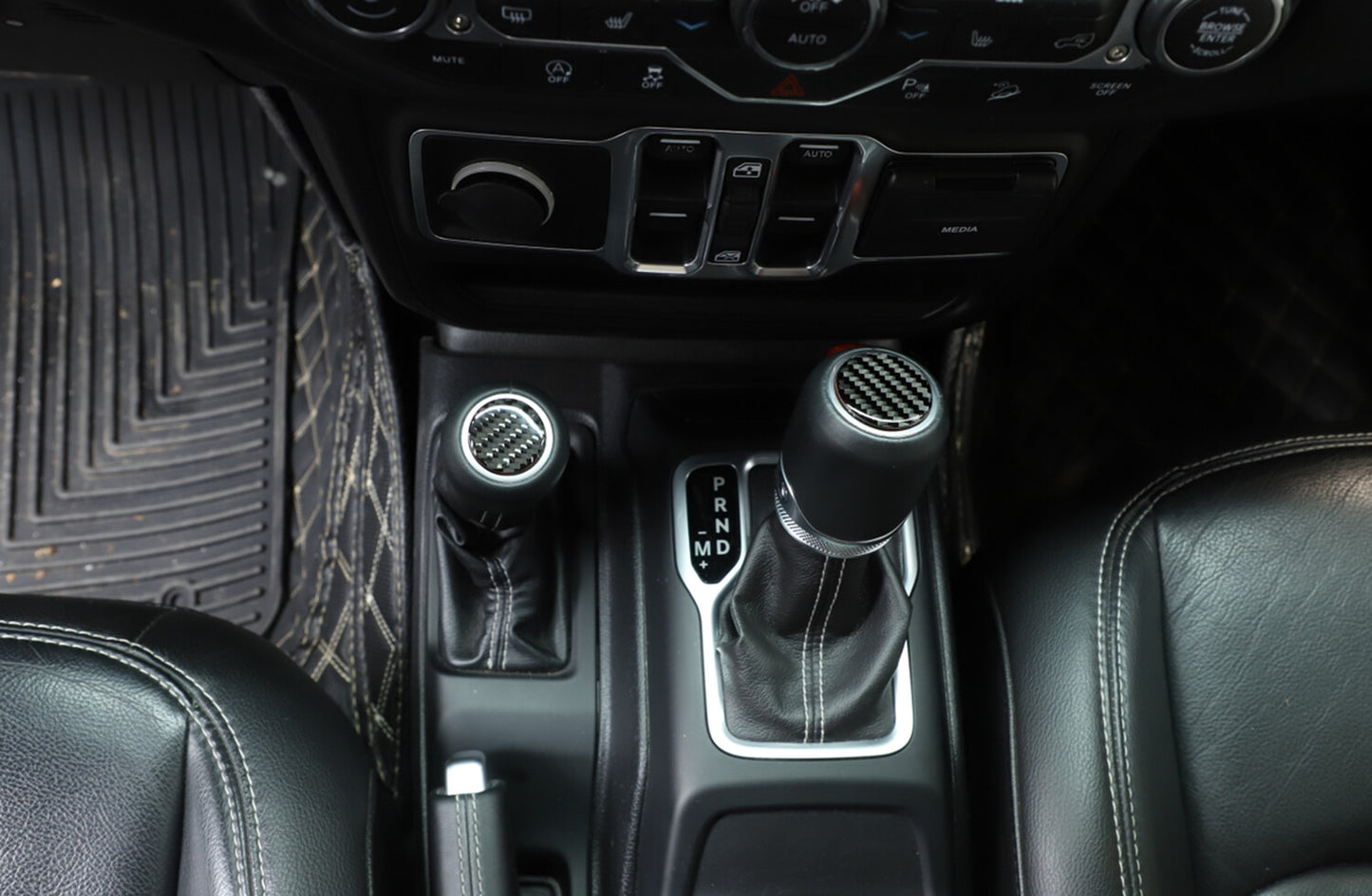 Carbon Fiber 4WD Gear Shift Knob Head Cover Trim for Jeep for Wrangler JL 2018-2021