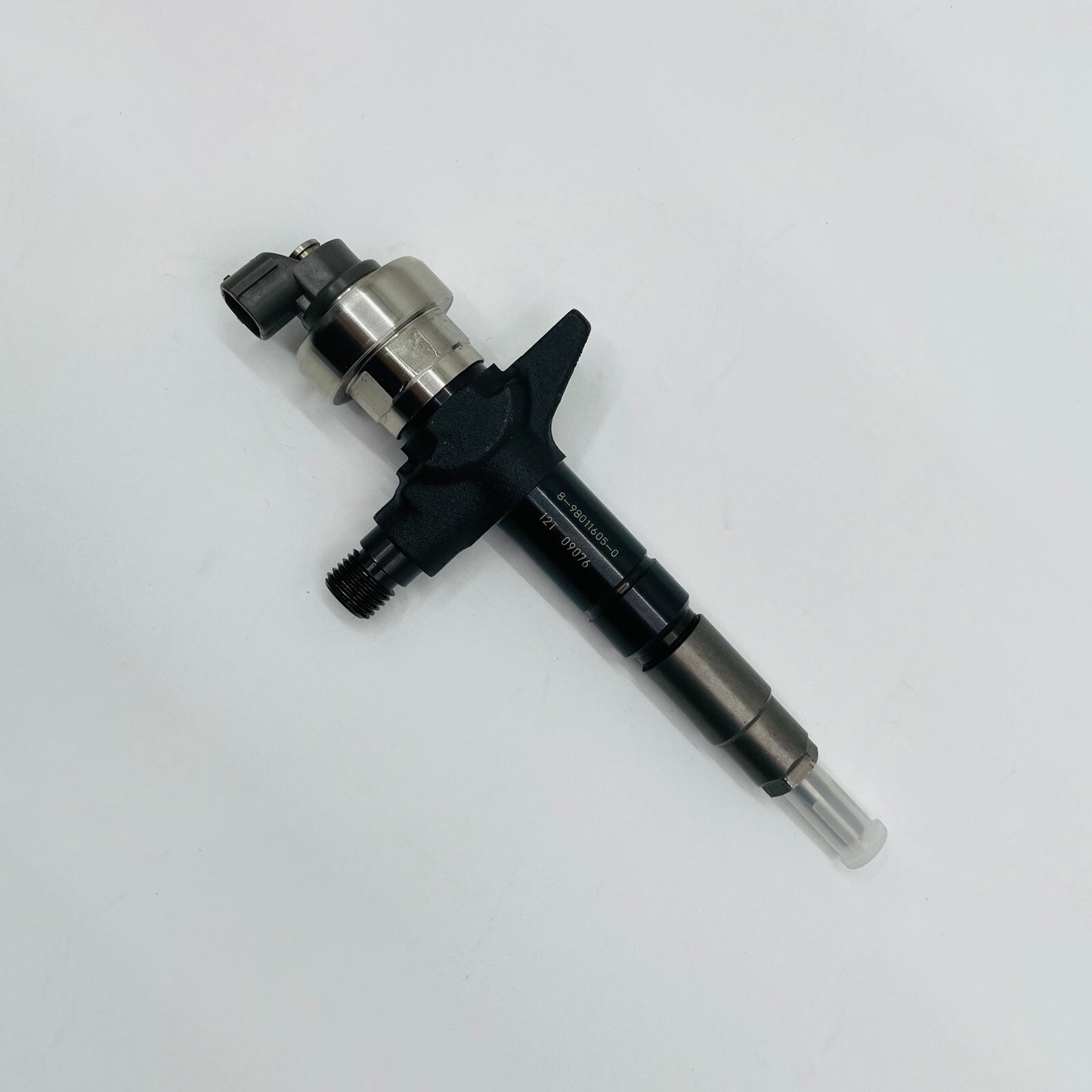 095000-6990 Fuel Injector assy 8-98011605-0 for Isuzu D MAX 2.5D 4JK1-TC Engine