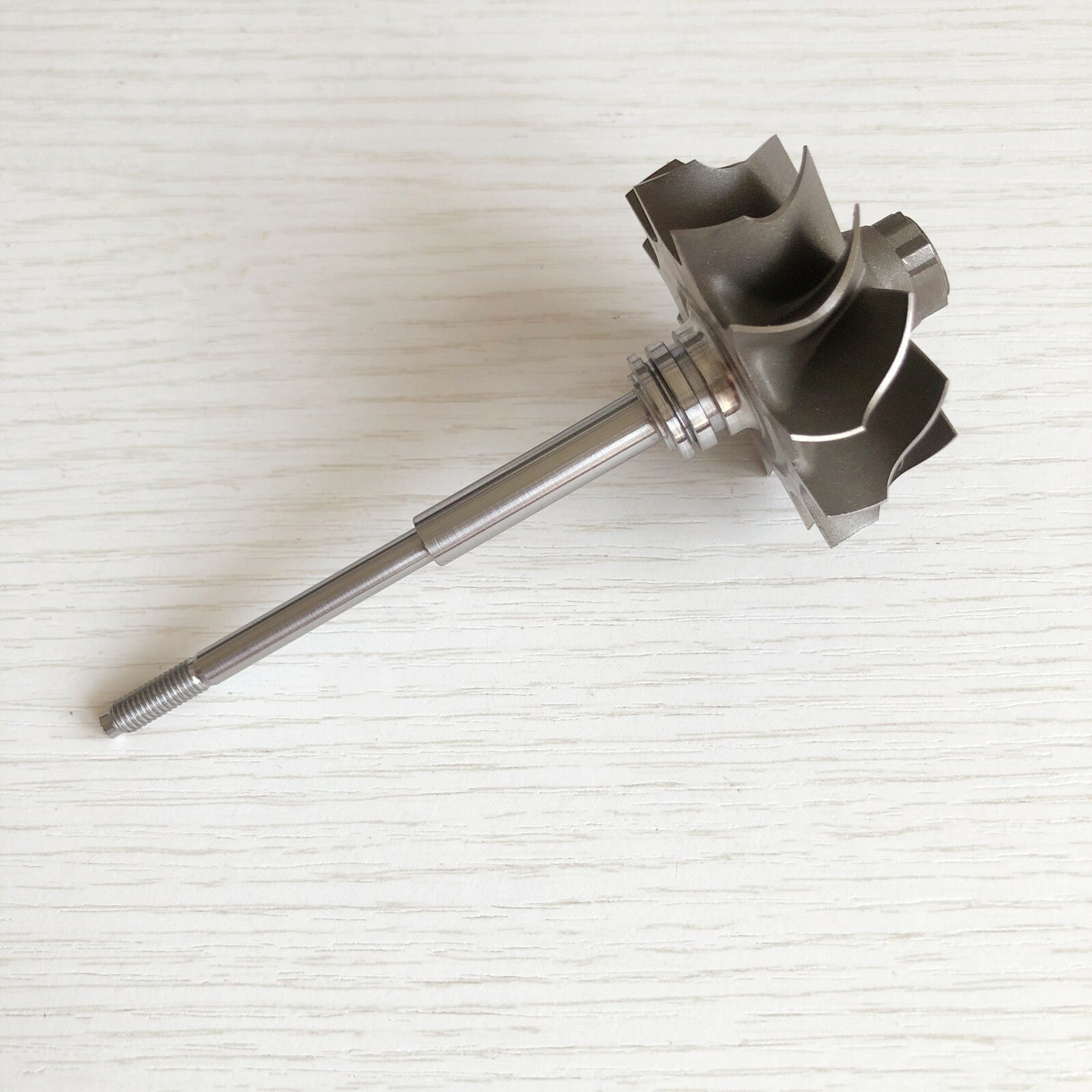 TD04H 44.2/52 mm 12-blade turbine wheel/turbine shaft and wheel