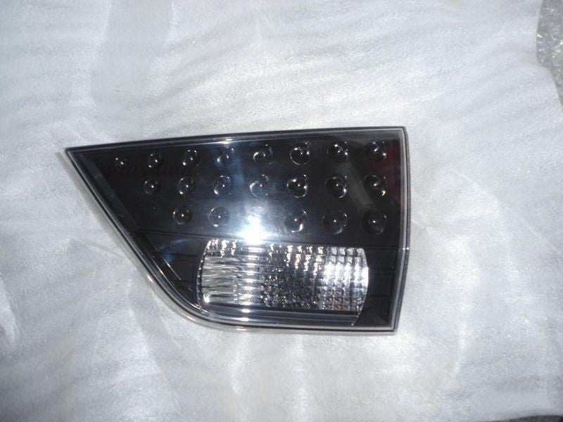 2008-11 Applicable to for Mitsubishi right rear taillight, model 8331A064, Outlander XL