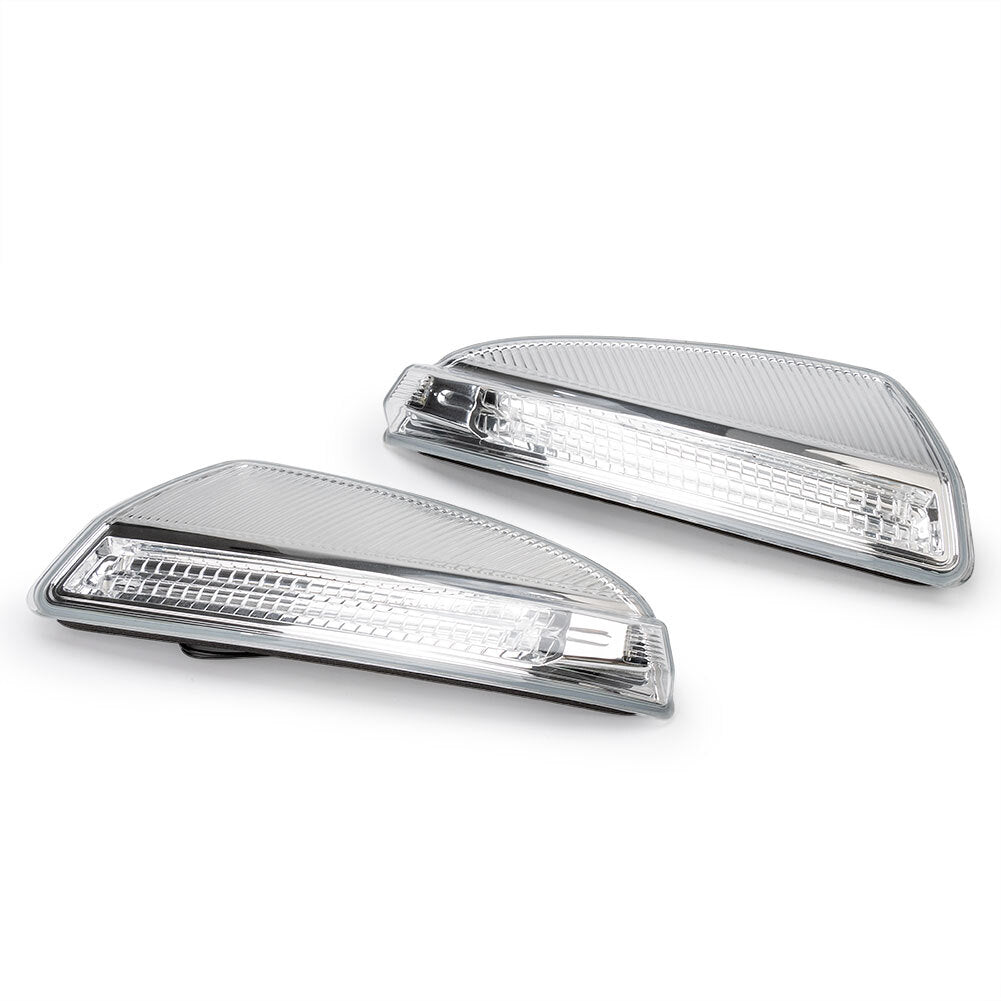 A pair of 1649061300 and 1649061400 door mirror turn signal lights suitable for MB, ML, GL, W164 09-10