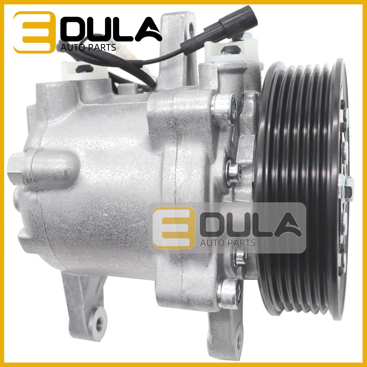The SV07E AC compressor is suitable for Kubota M126, M135, and M6 tractors (model 447280-3050, 3P99900620).