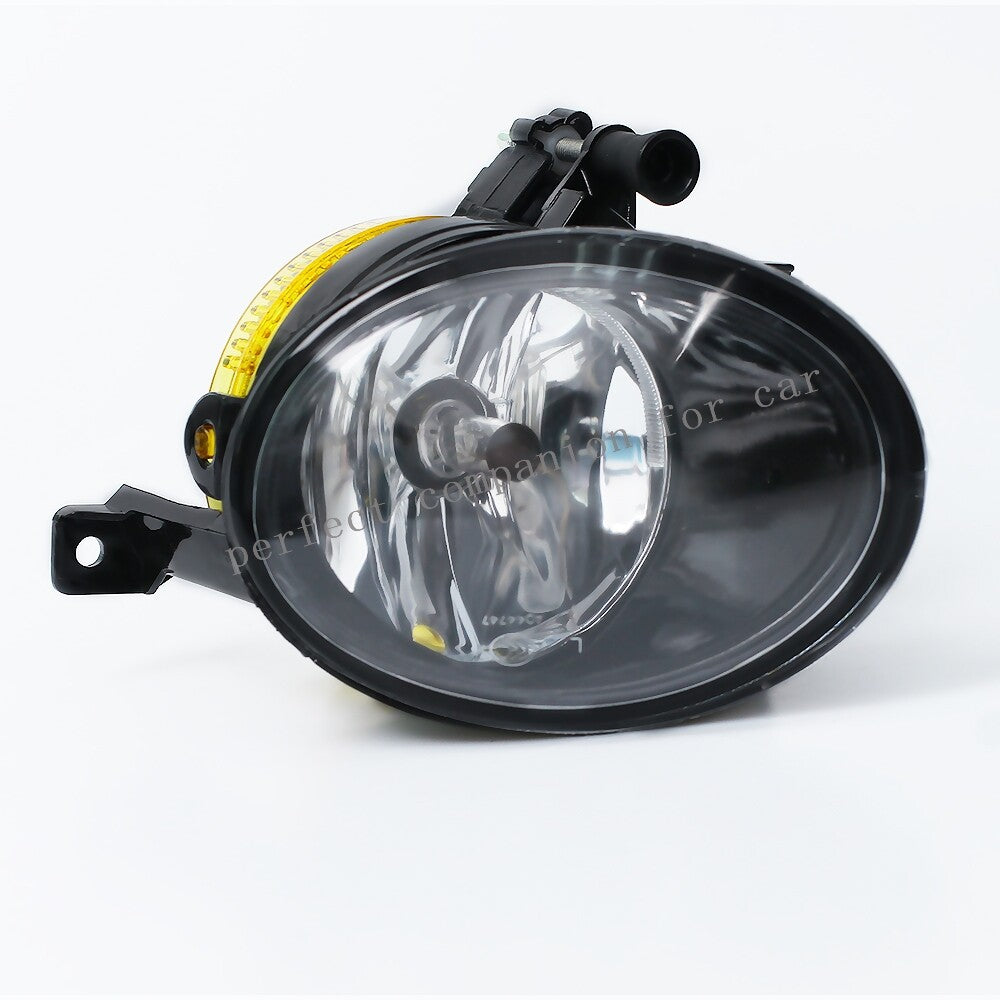 Left and right front halogen fog lights are suitable for Volkswagen for Golf 6 MK6 (2009-2013).