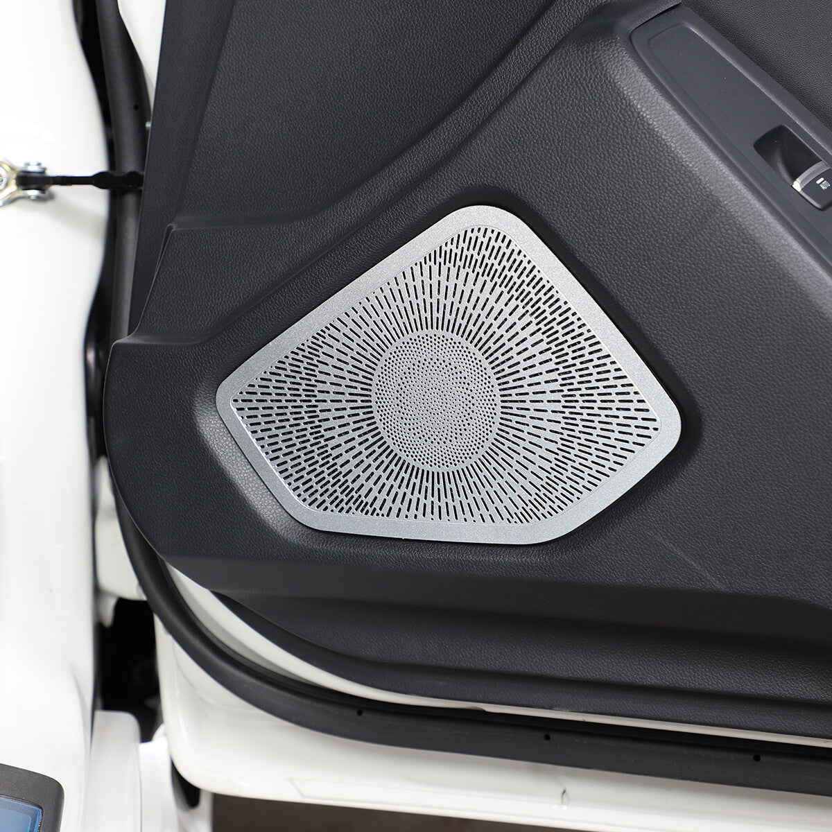 Exterior grille cover for preventing clogging of range hood vents, suitable for Corvette C7 2014-19