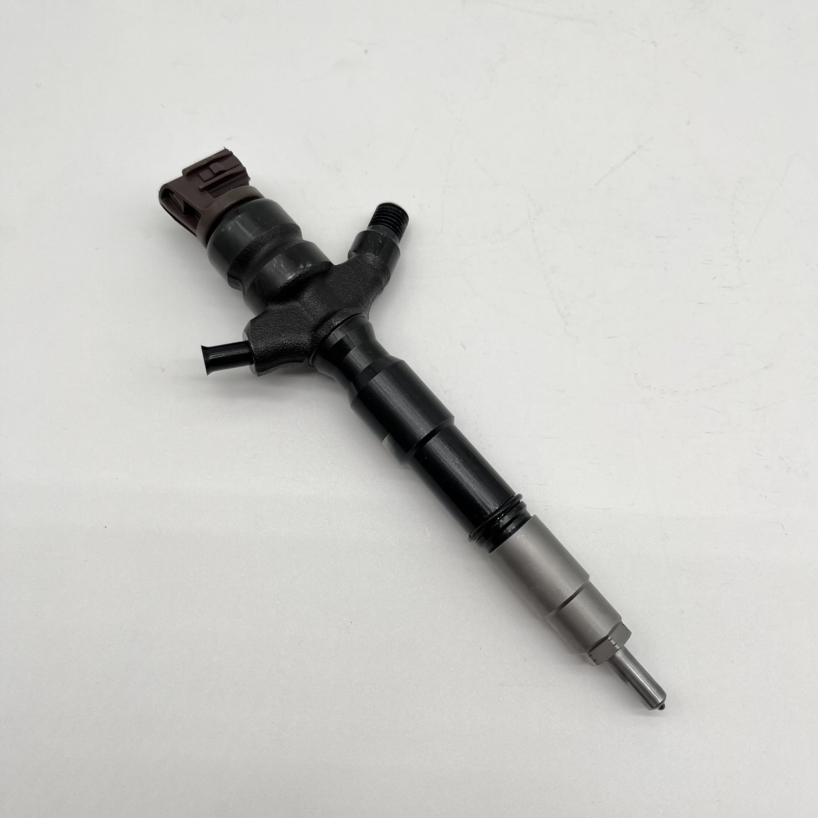 4PCS Fuel Injector Assembly 295900-0200 23670-30440 for Toyota Diesel Engine