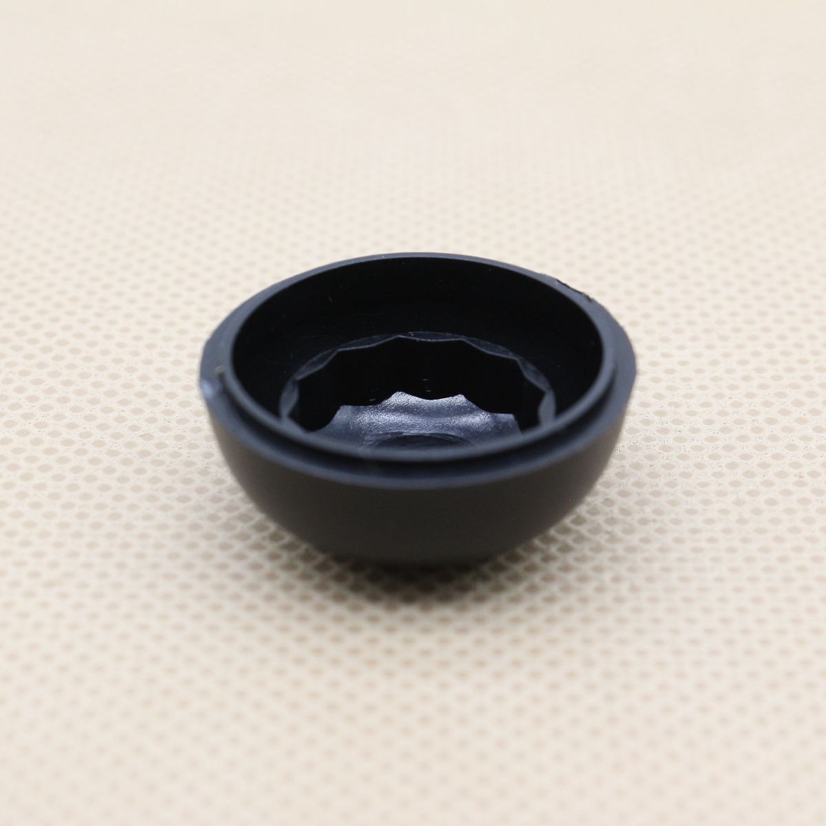 1 piece of windshield wiper arm nut cap 61618226006, suitable for BMW X3 E83 2003-2010