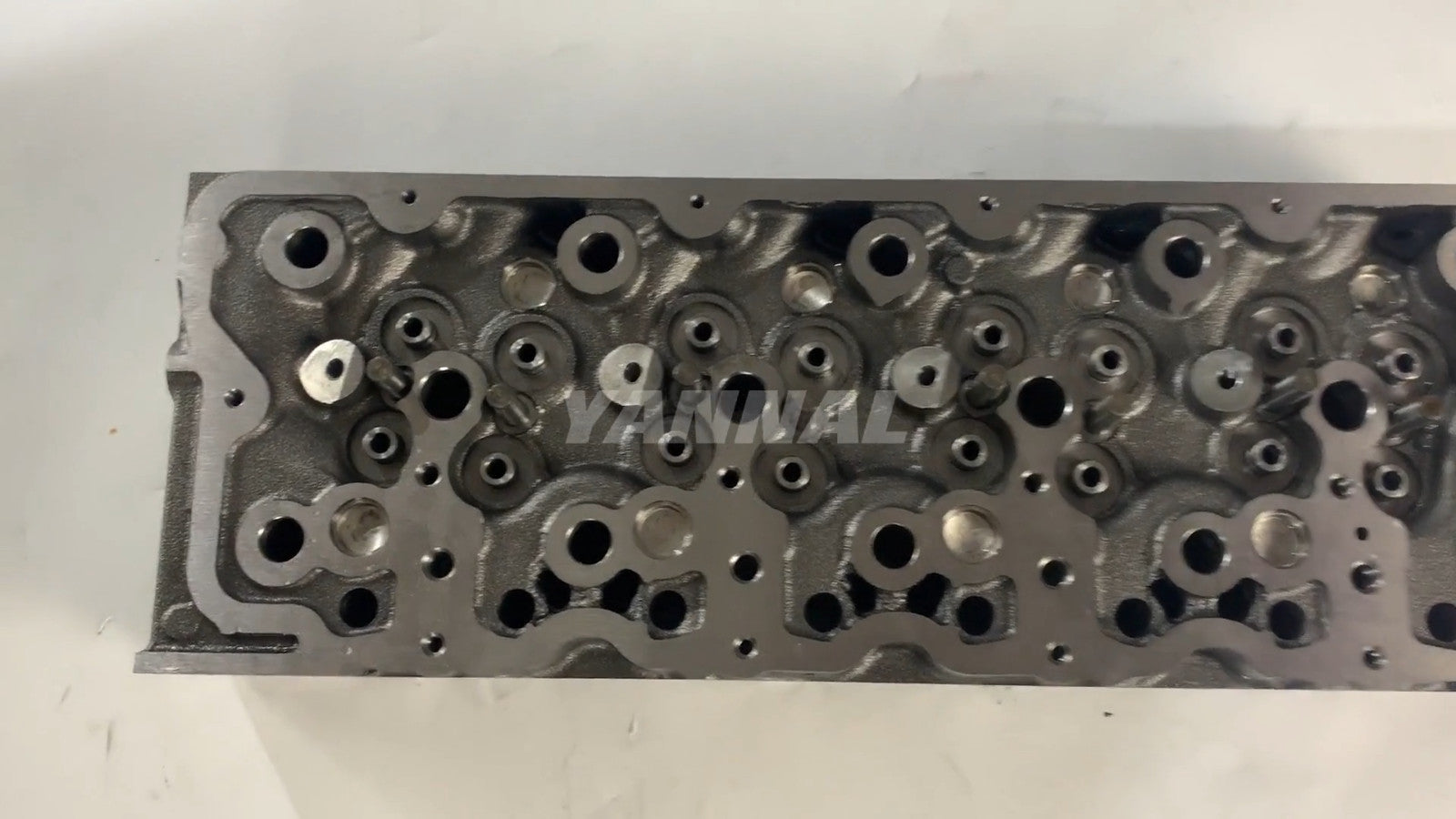 V3307 V3307-T is suitable for Kubota cylinder heads and is suitable for Bobcat engines and tractors M5040 M6040
