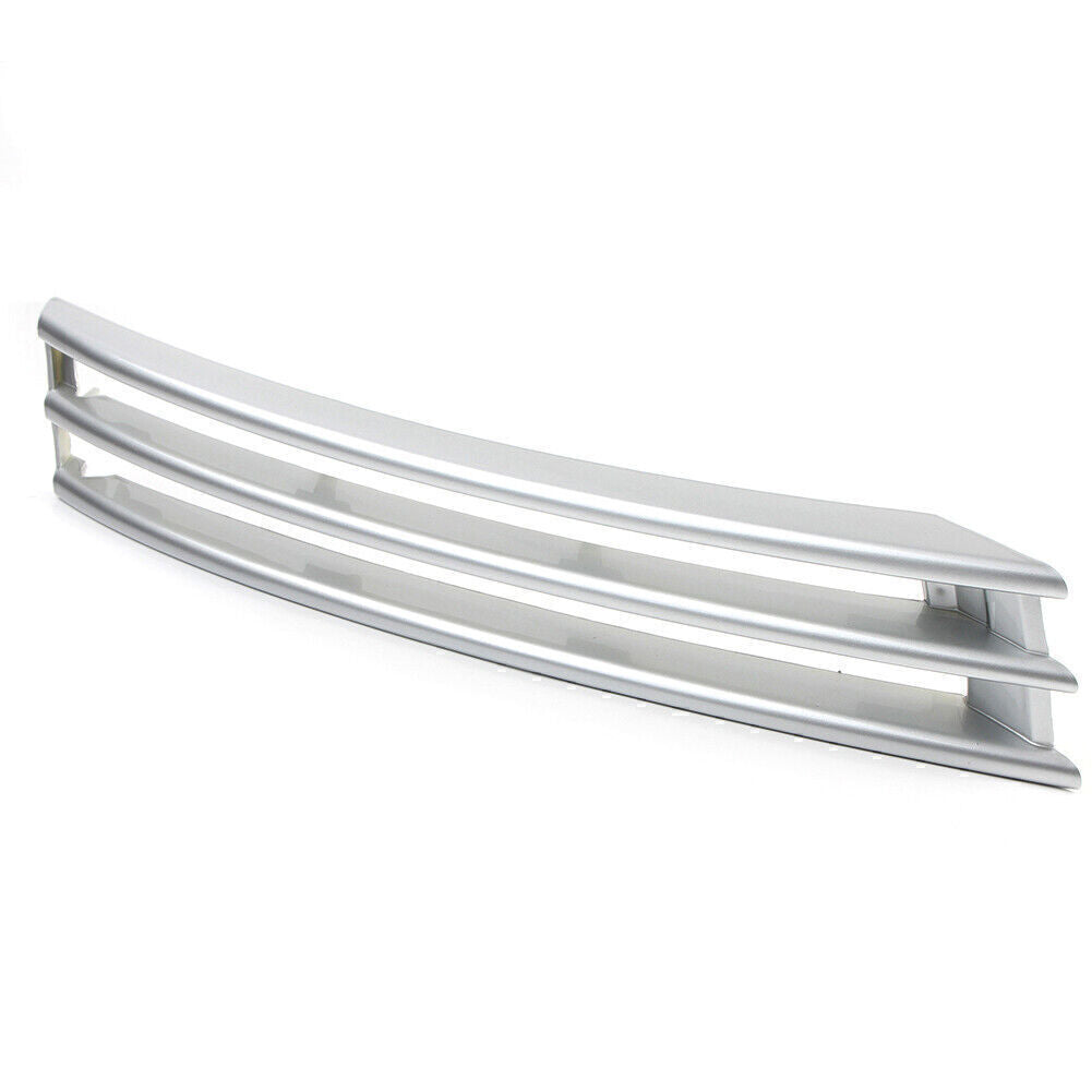 The silver front bumper grille on the right is suitable for the for Land Rover for Range Rover L405 (2013-2017, 2014-).