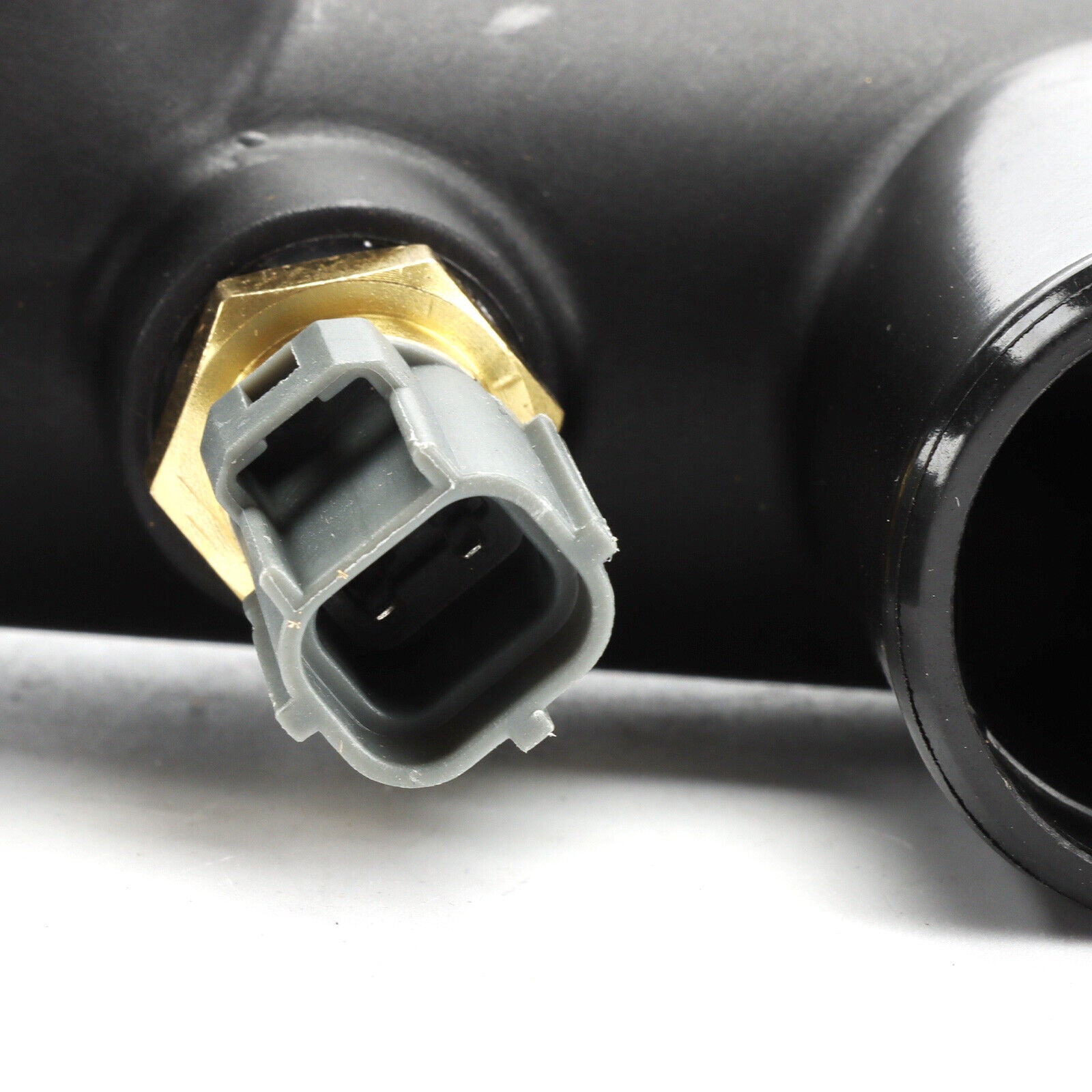 for Jaguar Vanden Plas XJ8 XK8 96JV8A504BD Thermostat Cover Outlet Pipe w/Sensor