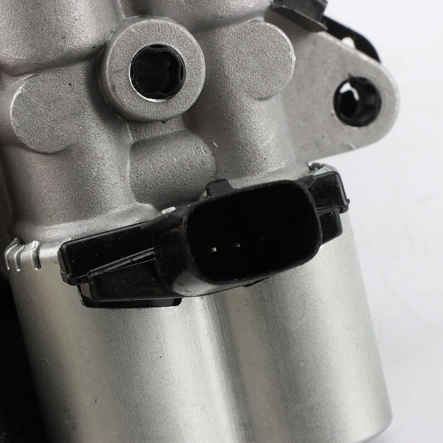 1X VVT Oil Control Valve For 2014-2015 for Chevrolet Impala Malibu 2.5L 12633613