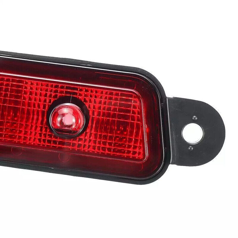 One-piece pack suitable for Nissan /Armada 2005 06-15 26590-7S000 Red high-mount LED 3Rd brake light