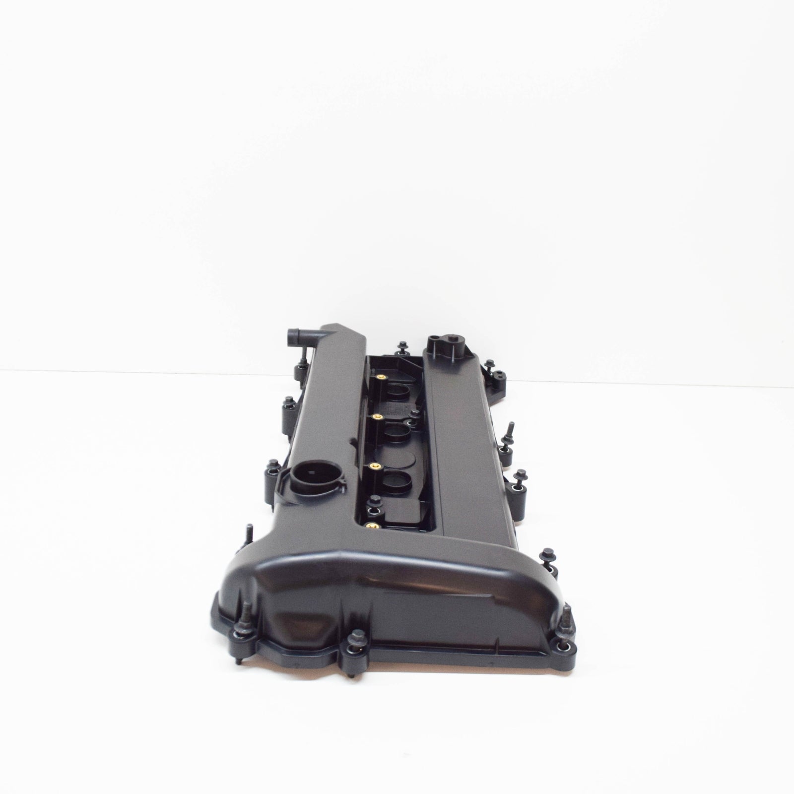 New 30758079 Cylinder Head Cover for Volvo C30 2009