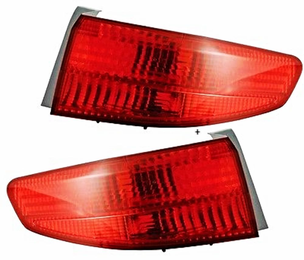 Suitable for 2003, 2004, and 2005 Accord Sedan - Pair of taillights/outer quarter-mount