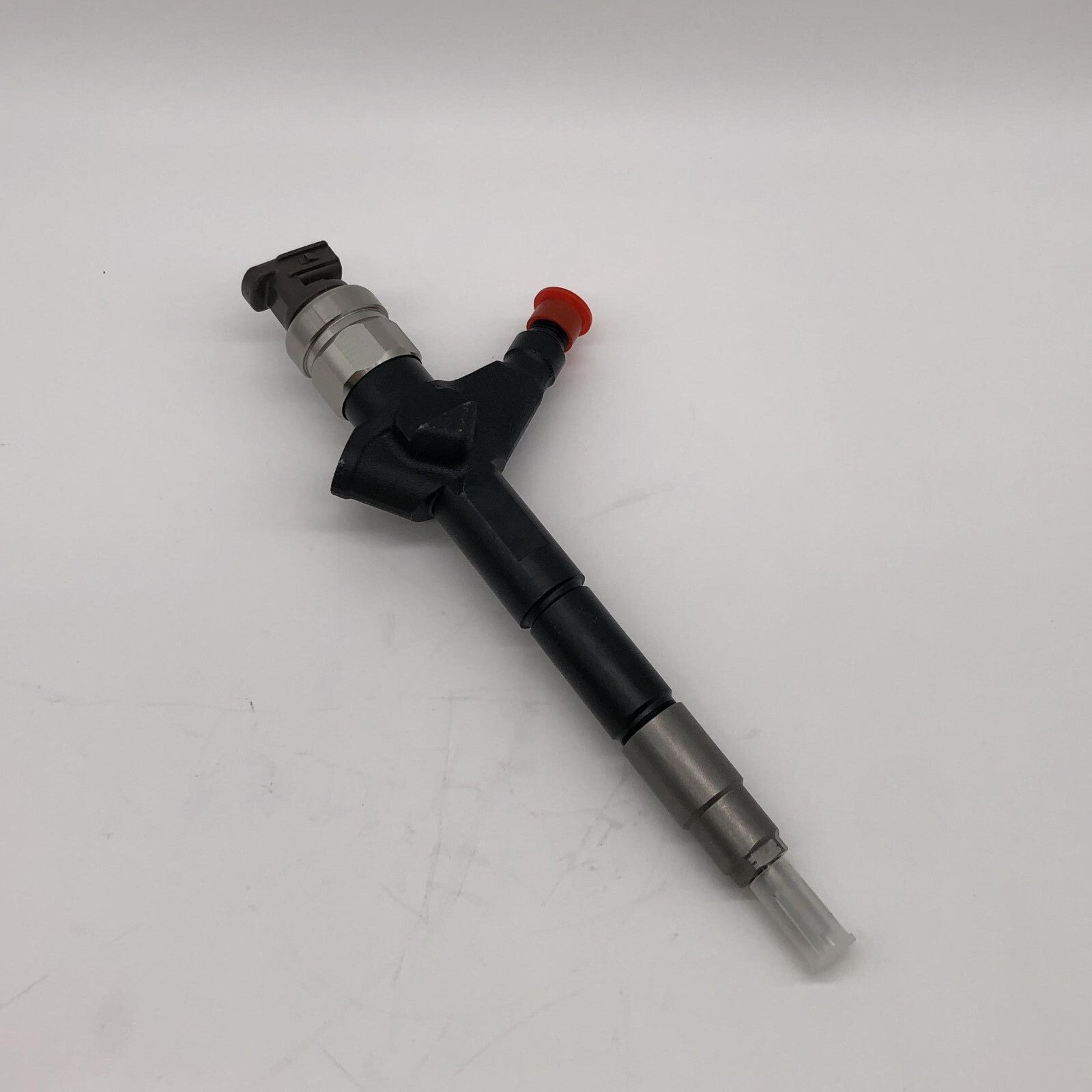 New Diesel Fuel Injector 095000-5650 for Nissan Pathfinder YD25 2.5l Euro Engine