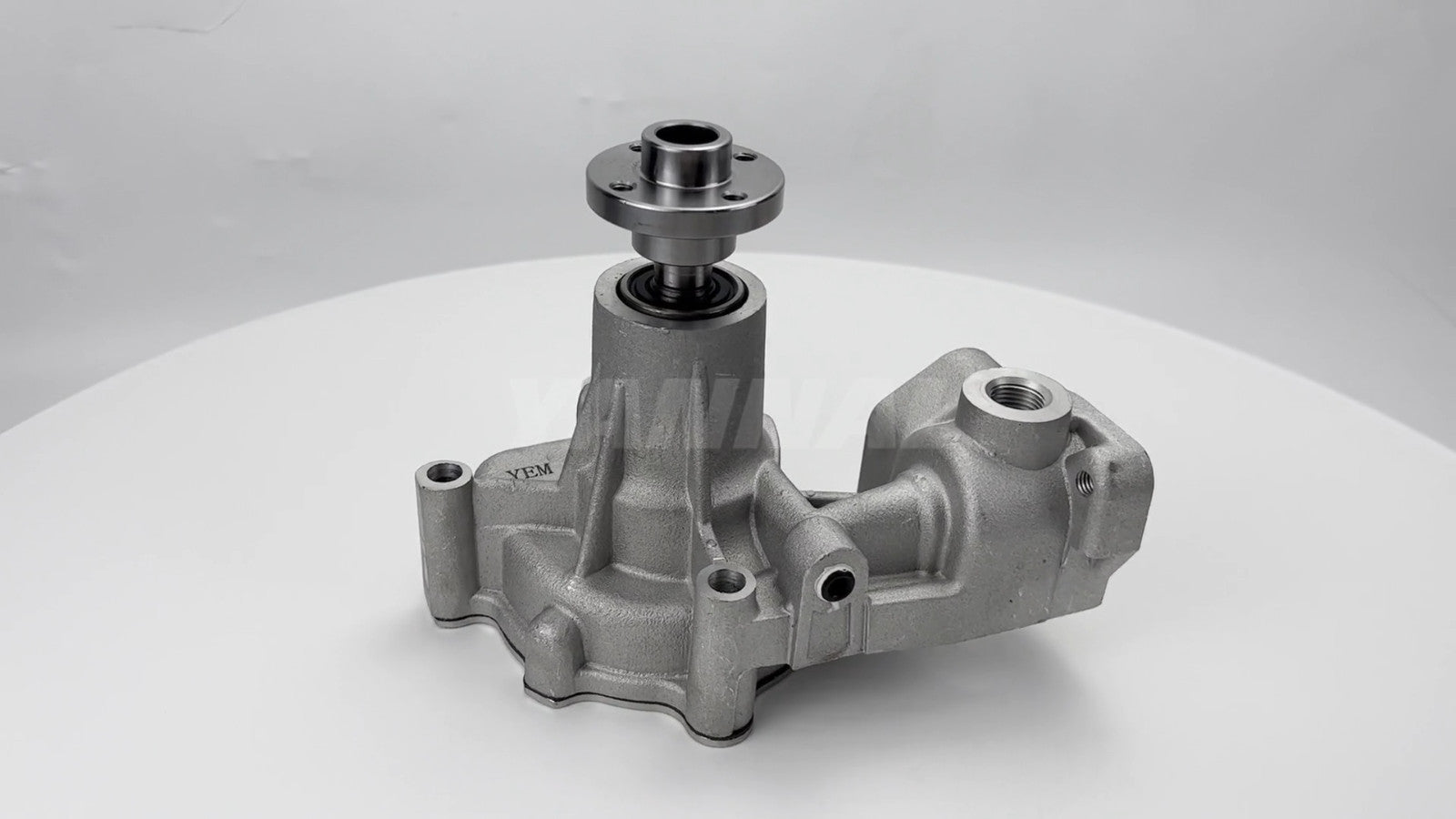 new 4TNE86 water pump with gasket, suitable for Yanmar forklifts and excavators.