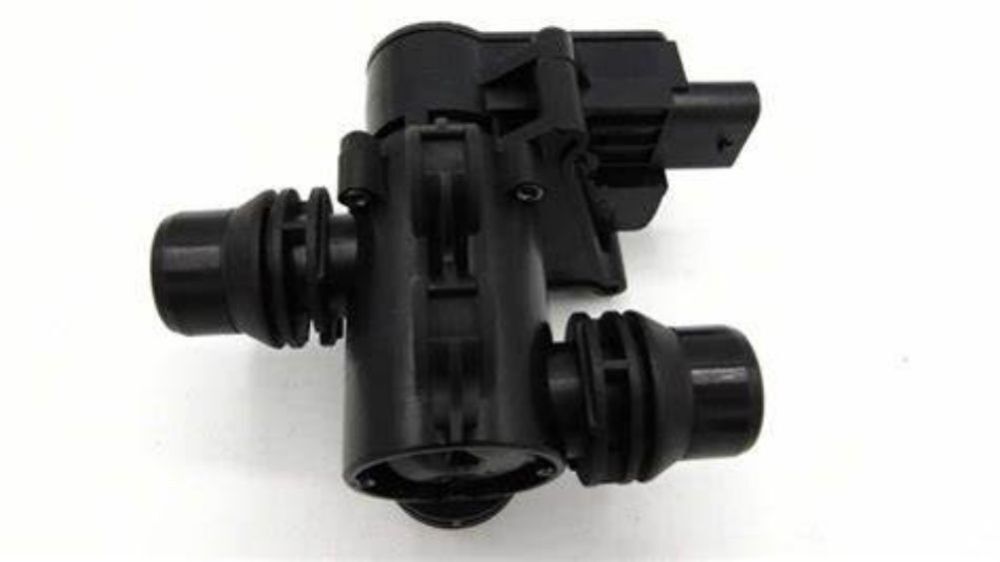 Coolant Regulating Valve for Mercedes-Benz C W206 E200 E300 E450 A0005061500