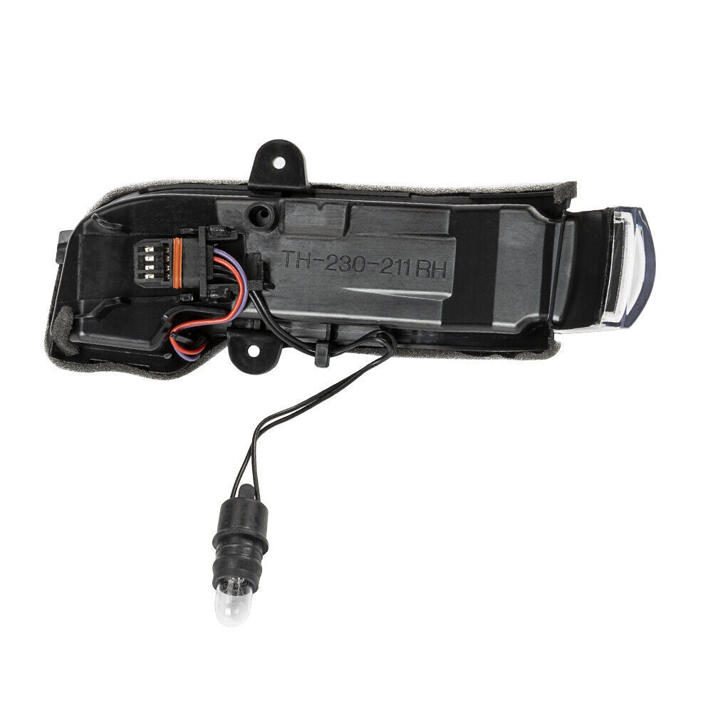Right Turn Signal Light Fits for MERCEDES-BENZ E550 E350 2007 2008-09 2038201421