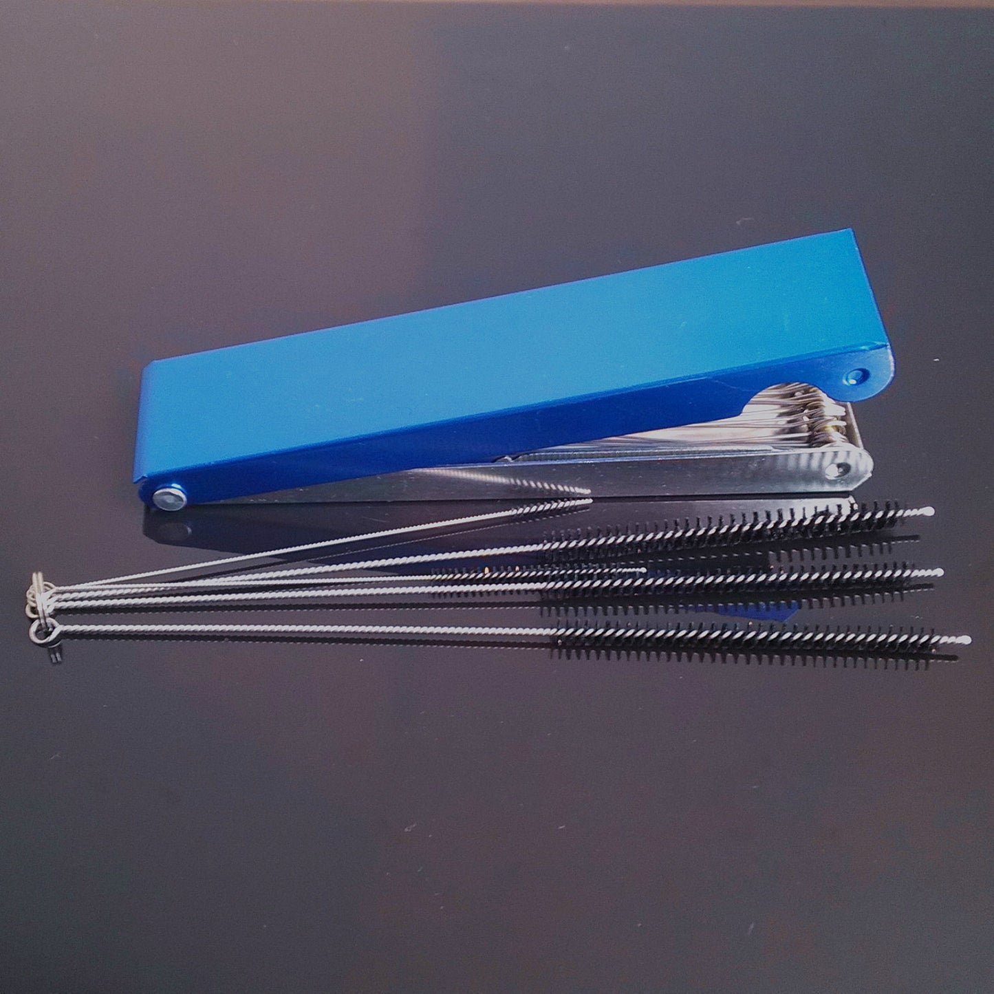18 in 1 Carburetor Carbon Deposit Jet Cleaning Needles + Brushes Tool