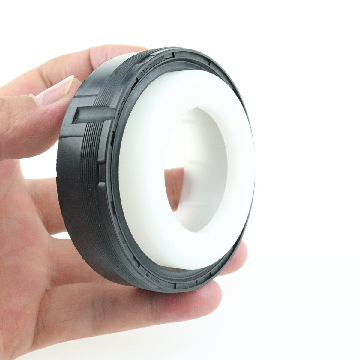 Engine Crankshaft Seal Front Fits for BMW 128i 135i 325i 535i 740i 740Li X3 X5 X6 Z4